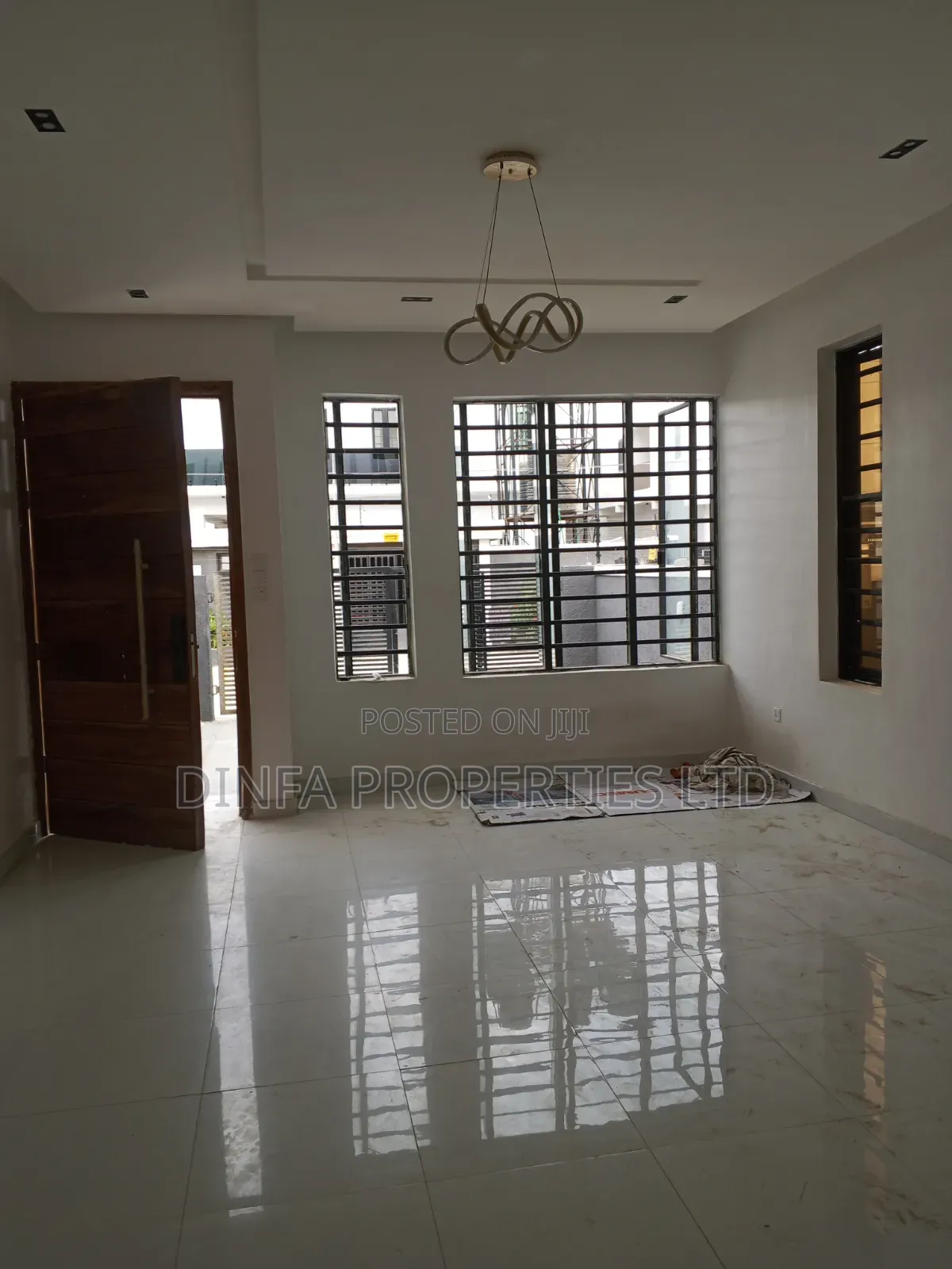 4bdrm Duplex in Ikota for rent in Ikota