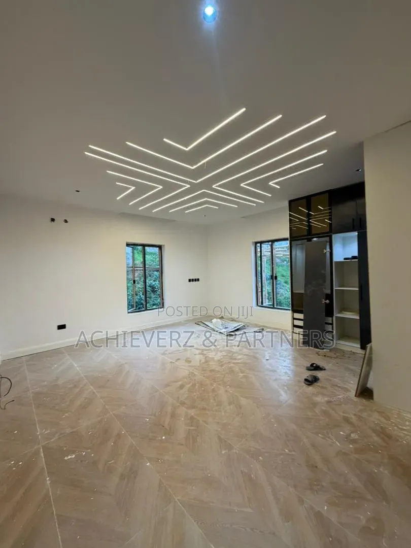 5bdrm Duplex in Asokoro for sale in Asokoro