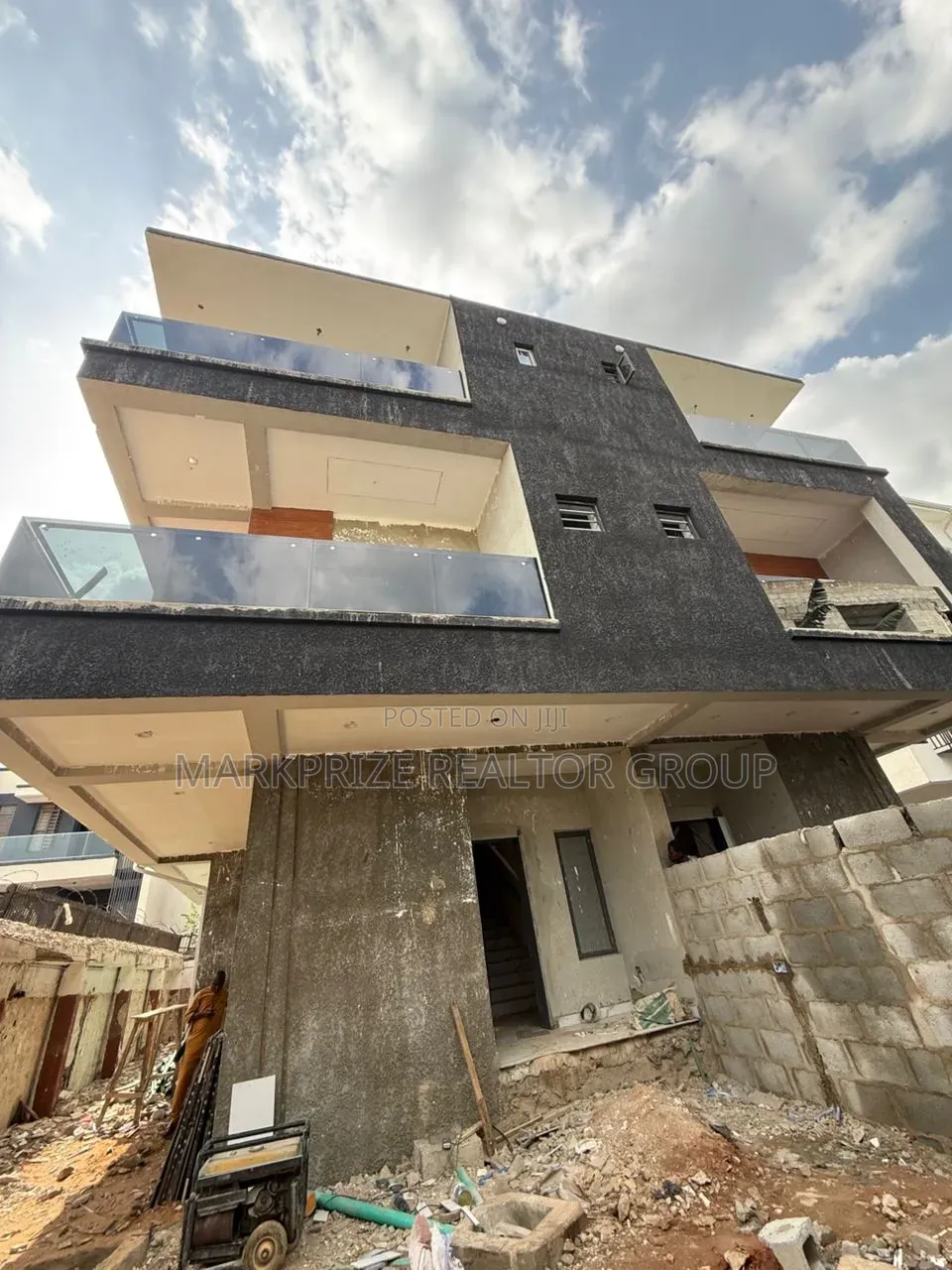 4bdrm Duplex in Ogudu Gra Lagos for sale in Ogudu GRA