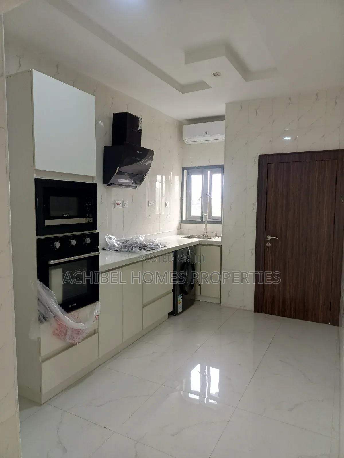 2bdrm Apartment in Ikoyi, Bourdillon for rent in Bourdillon