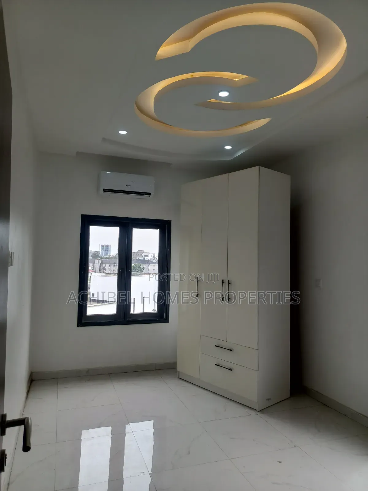 2bdrm Apartment in Ikoyi, Bourdillon for rent in Bourdillon
