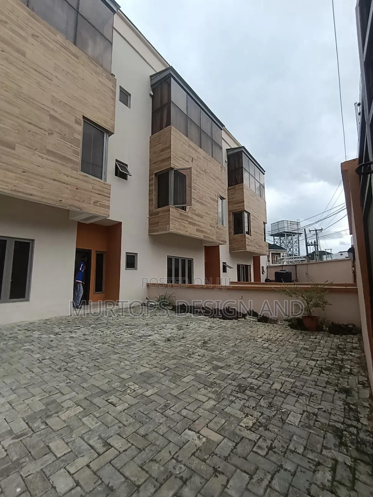4bdrm Duplex in Gra, Ikota for rent in Ikota