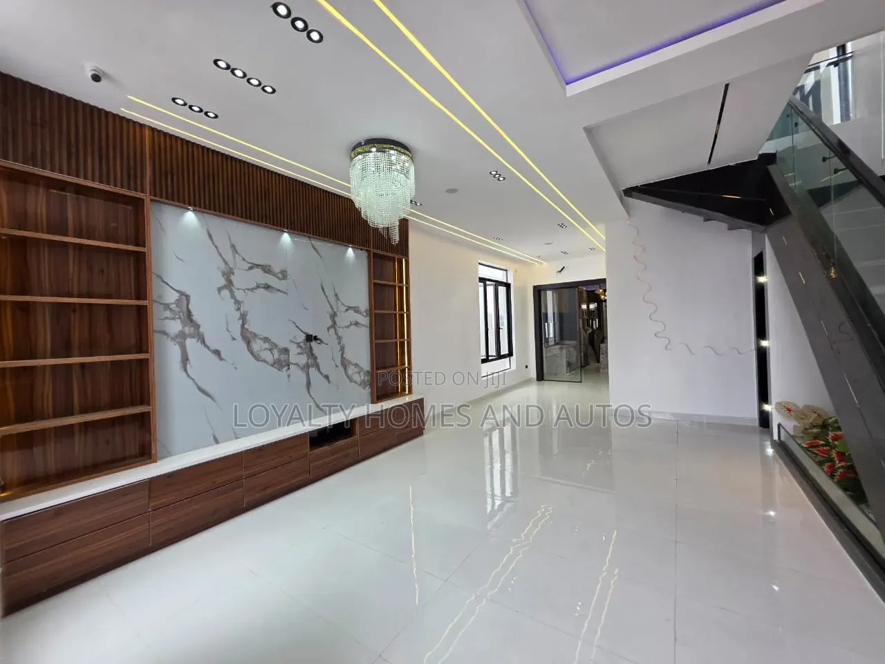 5bdrm Duplex in Ikate for sale in Ikate