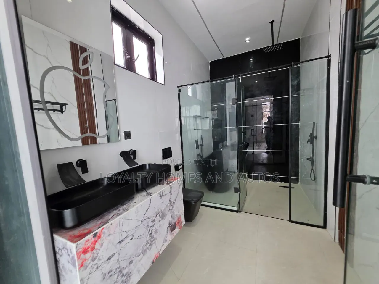 5bdrm Duplex in Ikate for sale in Ikate