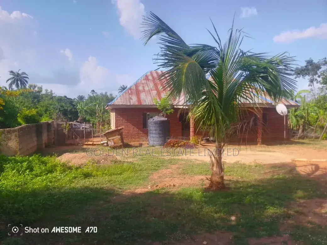 3bdrm Bungalow in Aramoko for sale in Aramoko