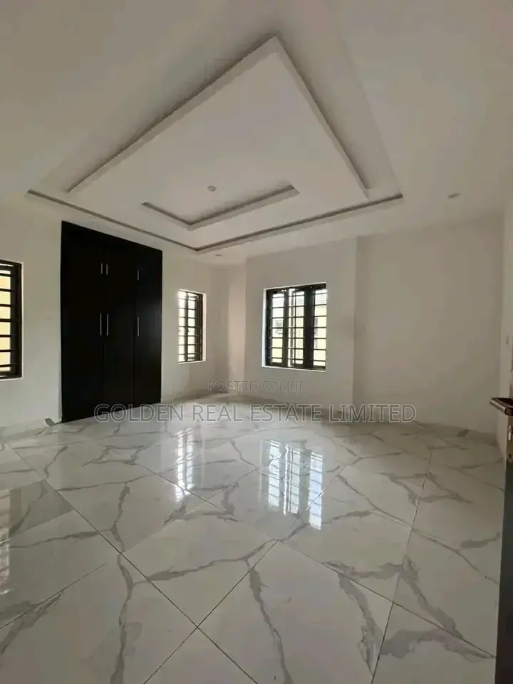 4bdrm Duplex in Oluyole for sale in Oluyole
