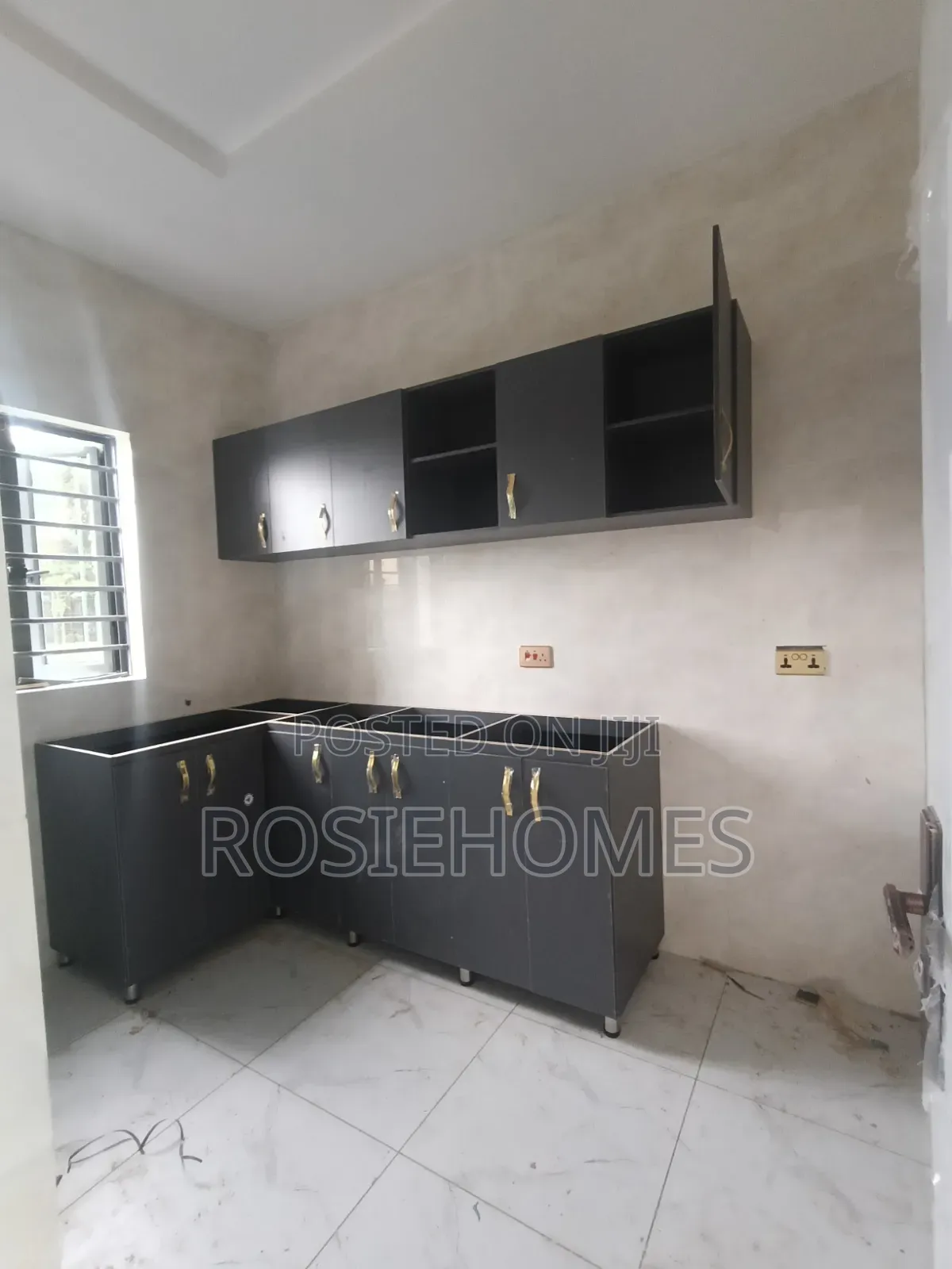 2bdrm Block of Flats in Lights Estate, Lakowe for rent in Lakowe