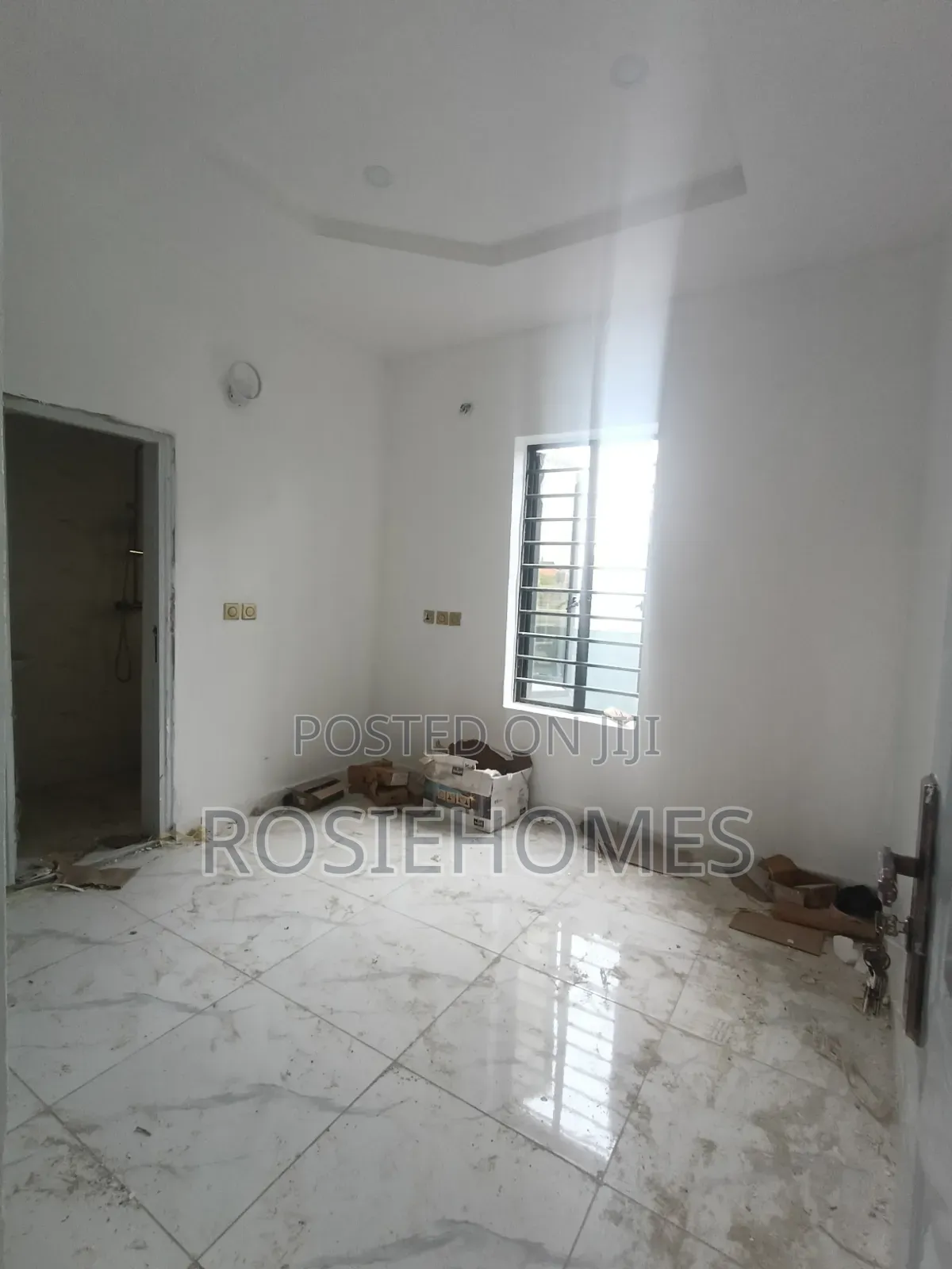 2bdrm Block of Flats in Lights Estate, Lakowe for rent in Lakowe