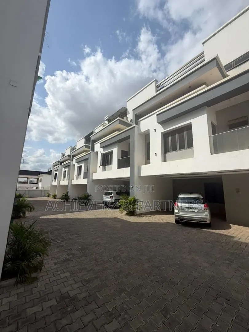 4bdrm Duplex in Wuye for sale in Wuye