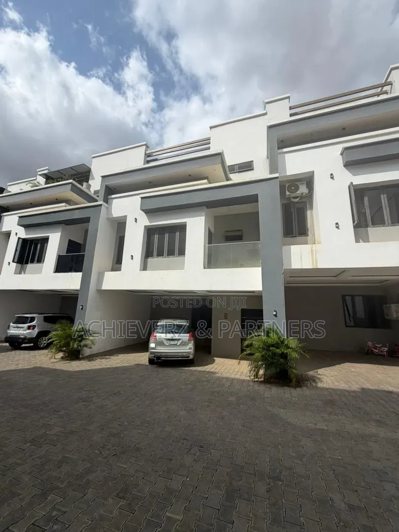 4bdrm Duplex in Wuye for sale in Wuye