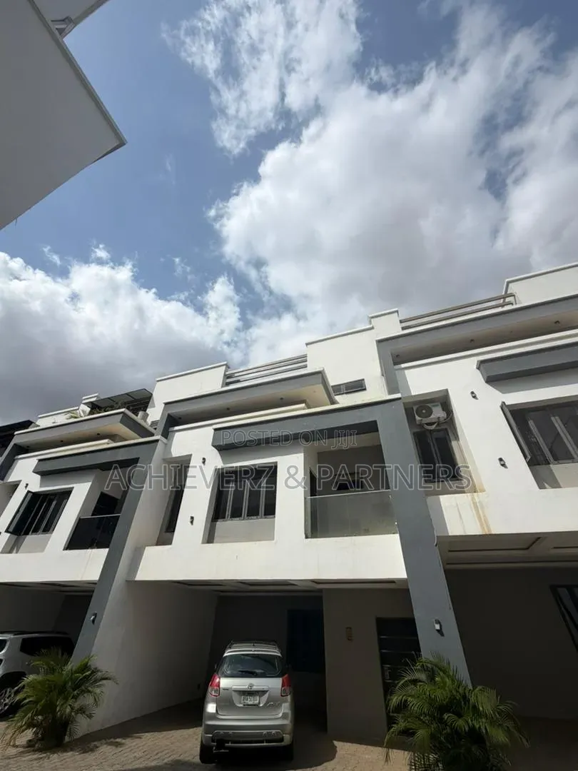 4bdrm Duplex in Wuye for sale in Wuye
