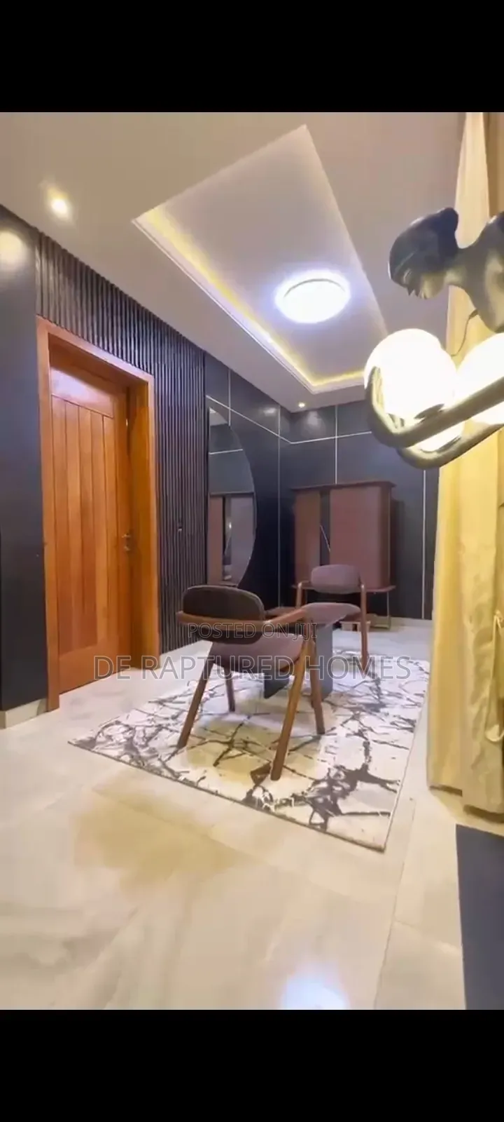 2bdrm Townhouse/Terrace in Chevron for sale in Chevron