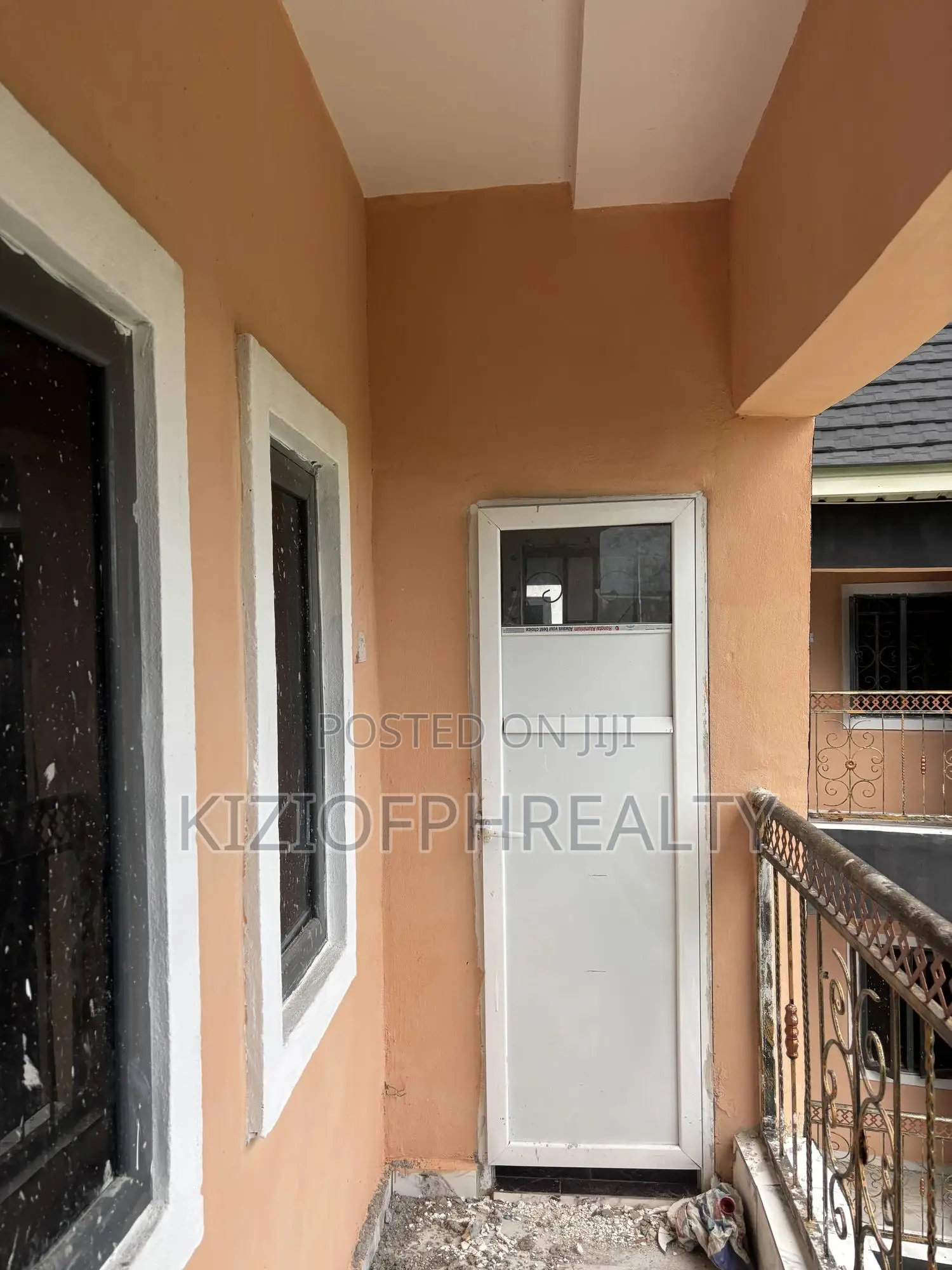 Furnished 1bdrm Block of Flats in Sars Road, Obio-Akpor for rent in Obio-Akpor