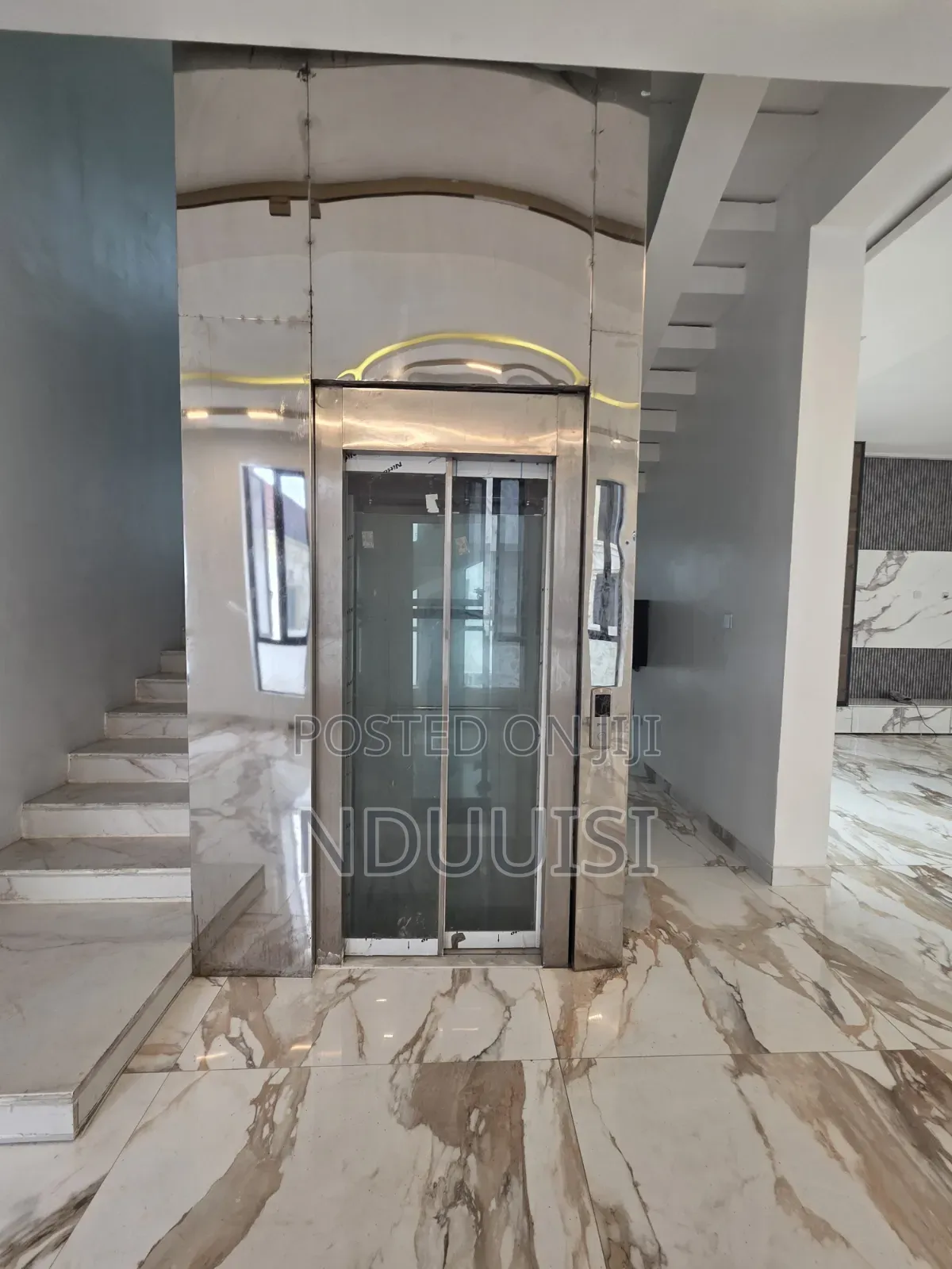 5bdrm Duplex in Pinnock Beach Estate, Osapa london for sale in Osapa london
