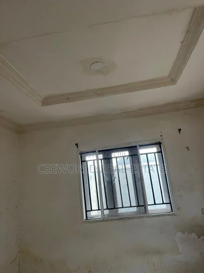 1bdrm Apartment in Elewuro  Estate for rent in Akobo