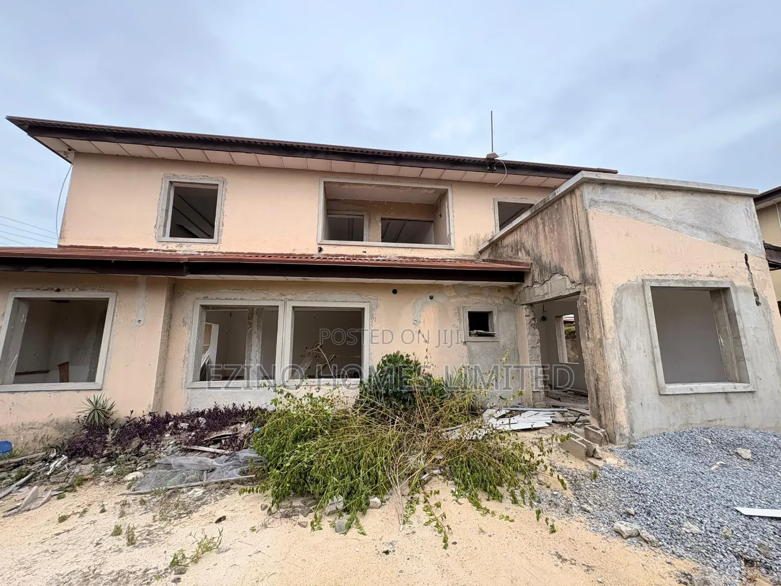 4bdrm Bungalow in Mini Estate, Lekki Phase 1 for sale in Lekki Phase 1