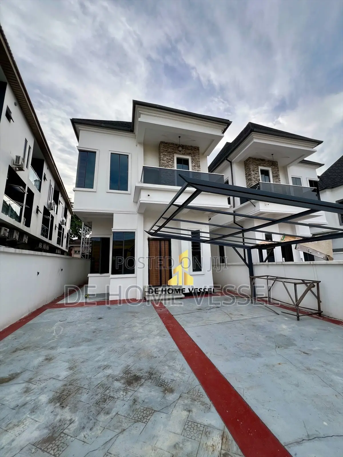 5bdrm Duplex in Osapa london for sale in Osapa london