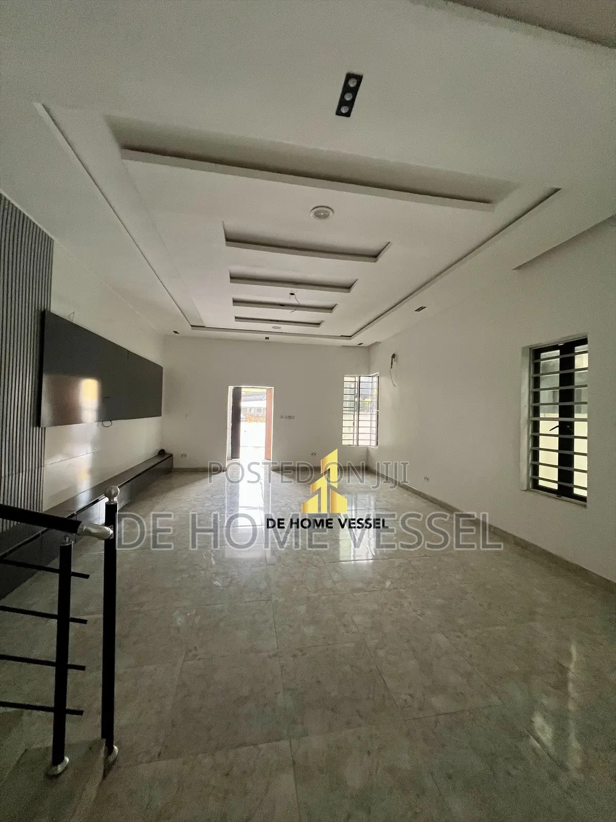 5bdrm Duplex in Osapa london for sale in Osapa london