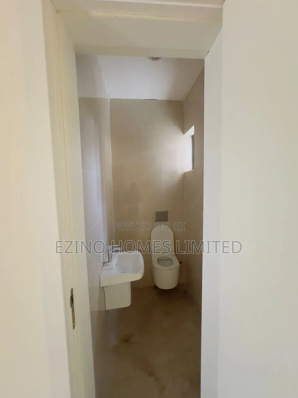 5bdrm Duplex in Mini Estate, Banana Island for sale in Banana Island