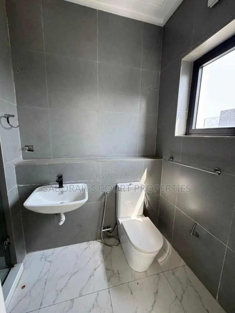 5bdrm Mansion in Banana Island for rent in Banana Island