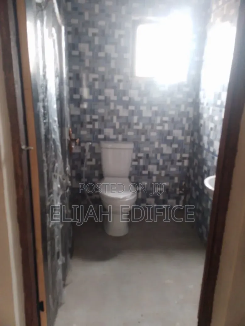 Furnished 3bdrm Block of Flats in Ibikunle, Mile 12 for rent in Mile 12