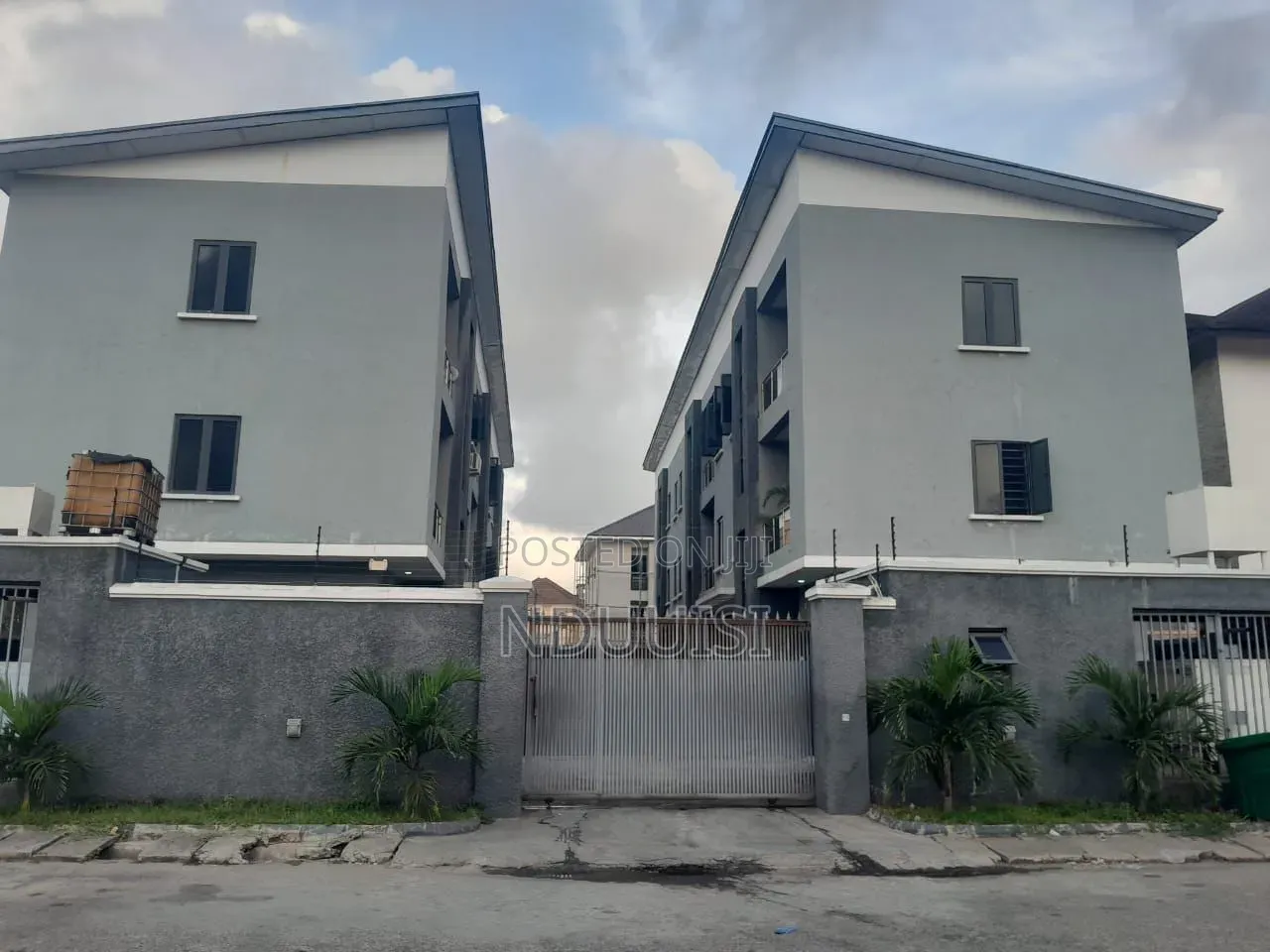 4bdrm Townhouse / Terrace in Off Palace Road, Victoria Island Extension in Victoria Island Extension