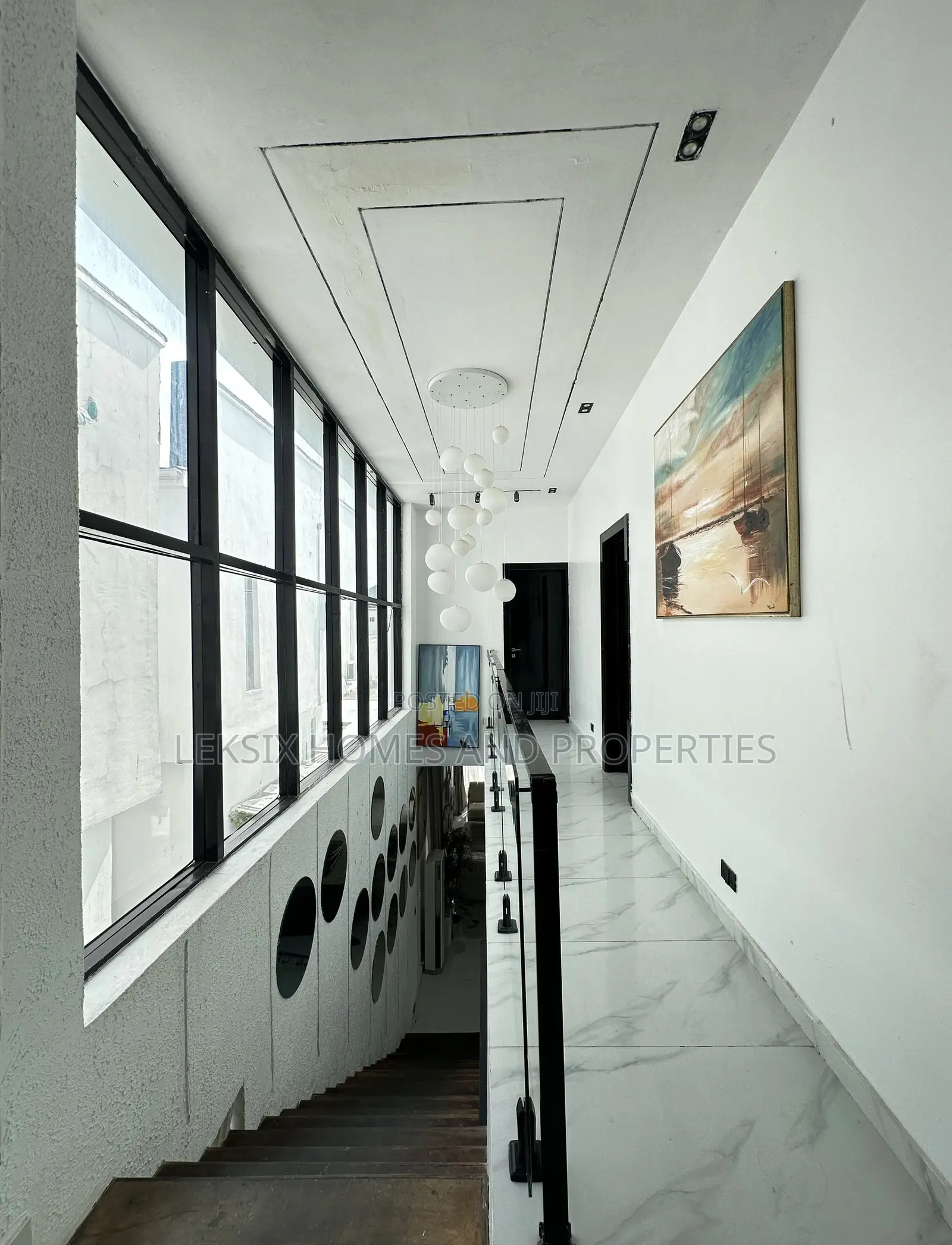 5bdrm Duplex in A Well Secured, Chevron for sale in Chevron