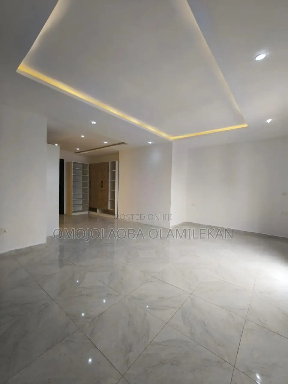 4bdrm Duplex in Ologolo for sale in Ologolo