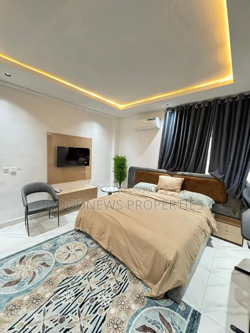 Luxury 2bedroom Shortlet Apartment in Prime Location at Ikota in Ikota