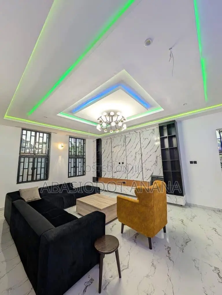 4bdrm Duplex in Ewethousing, Uyo for sale in Uyo