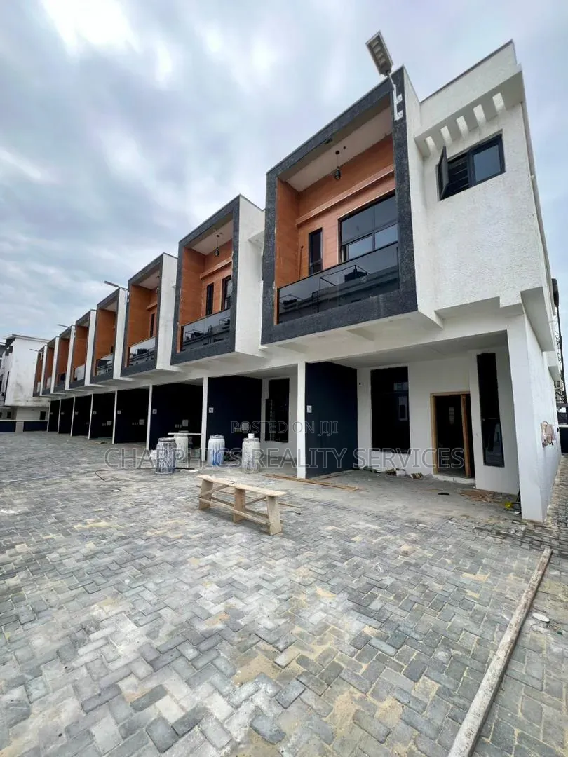 3bdrm Duplex in Off Lekki-Epe Expressway for sale in Off Lekki-Epe Expressway