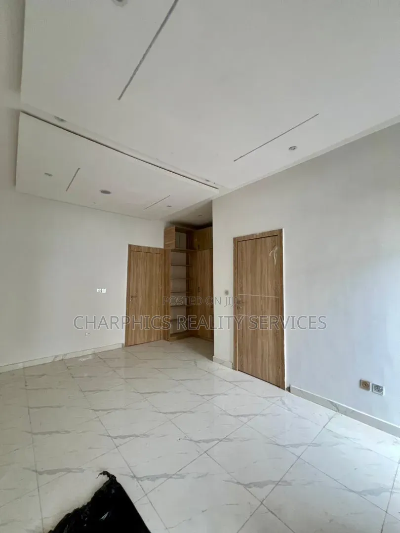 3bdrm Duplex in Off Lekki-Epe Expressway for sale in Off Lekki-Epe Expressway