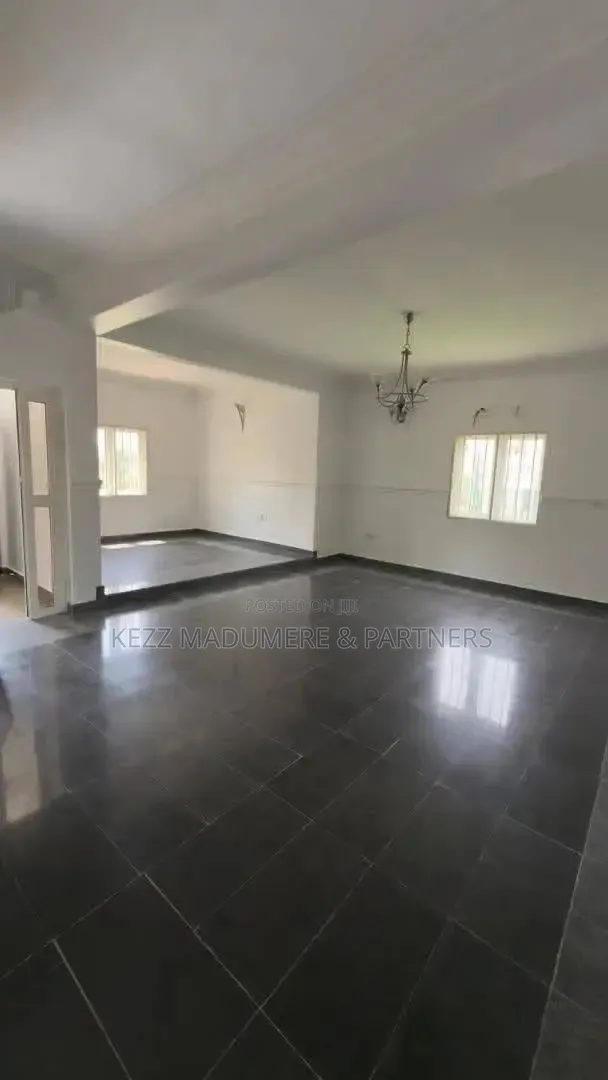 5bdrm Duplex in Rainbow Town Estate for sale in Rainbow Town