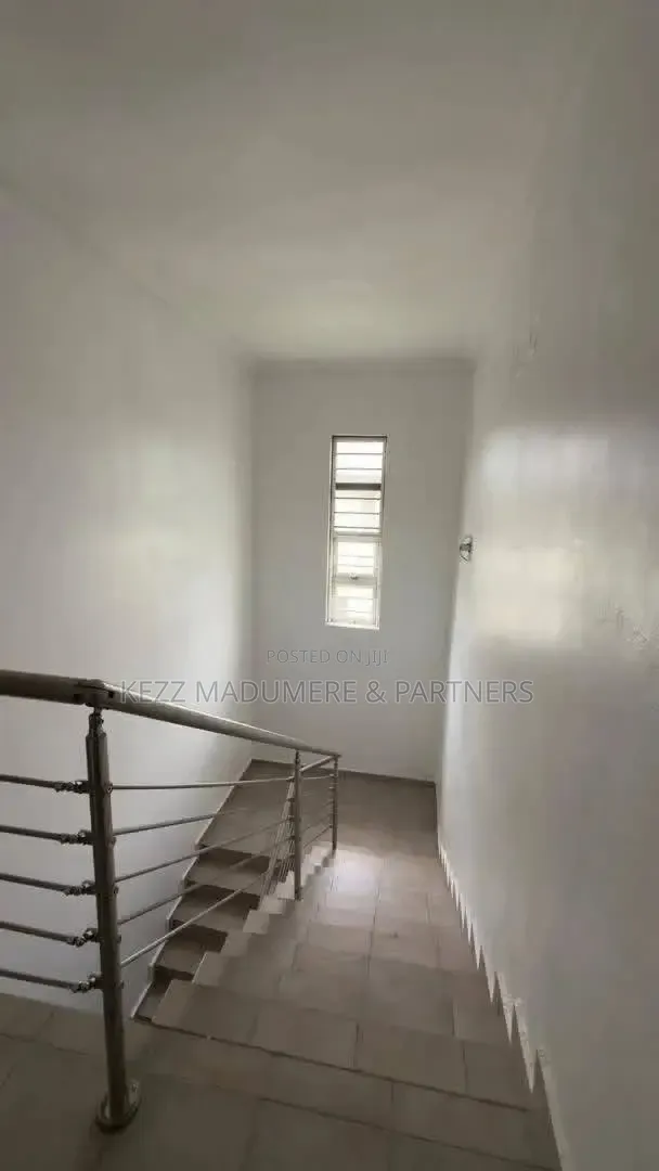 5bdrm Duplex in Rainbow Town Estate for sale in Rainbow Town