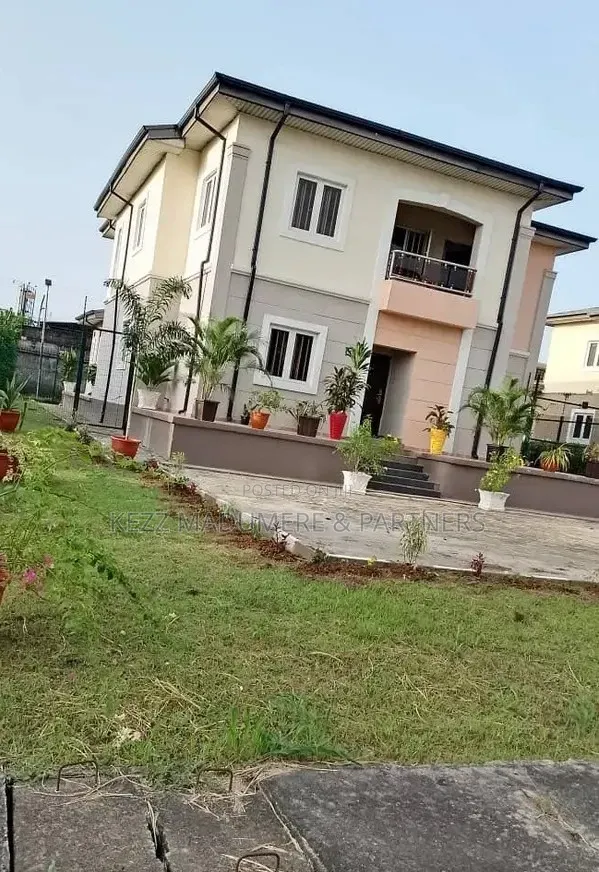 5bdrm Duplex in Rainbow Town Estate for sale in Rainbow Town