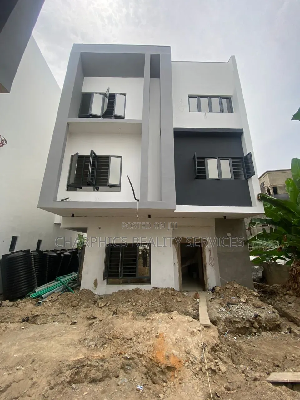 3bdrm Duplex in Aguda / Surulere for sale in Aguda / Surulere