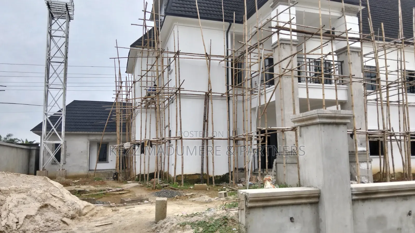 6bdrm Duplex in Main Nafbase Harmony for sale in Eliozu
