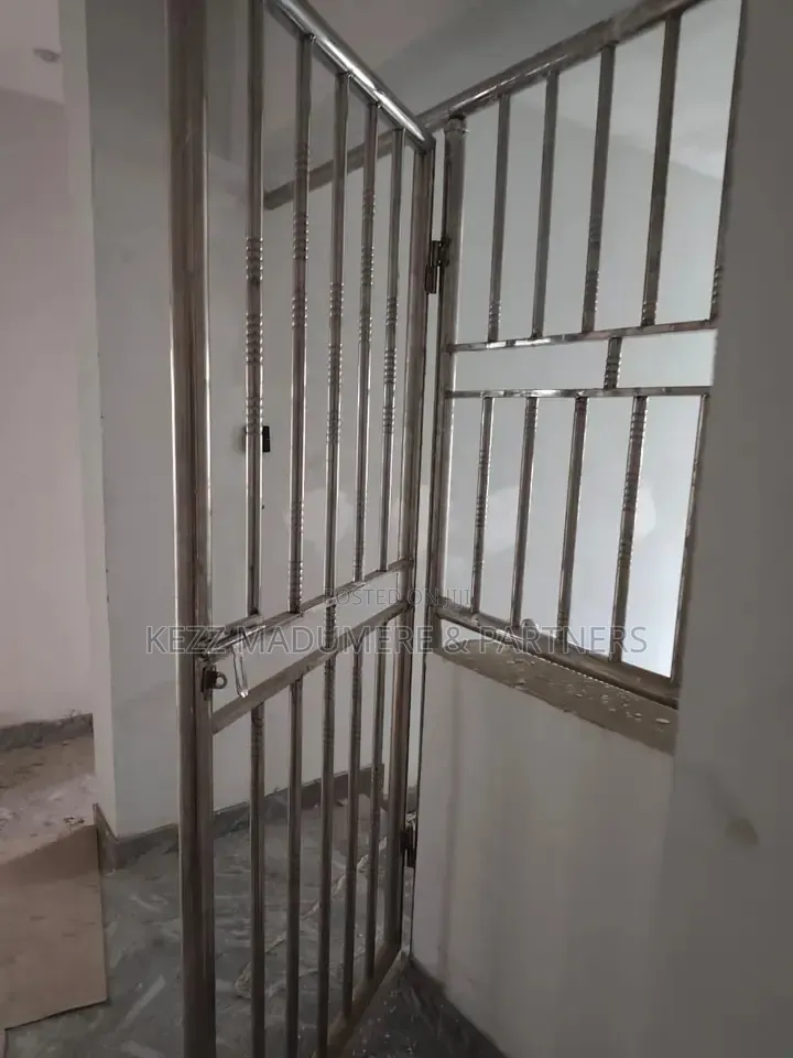 6bdrm Duplex in Main Nafbase Harmony for sale in Eliozu