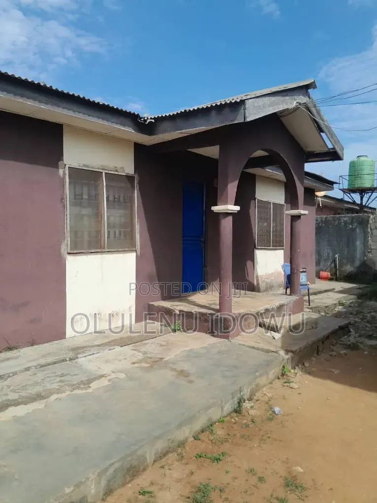 Furnished 4bdrm Bungalow in Igando / Ikotun/Igando for sale in Igando / Ikotun/Igando