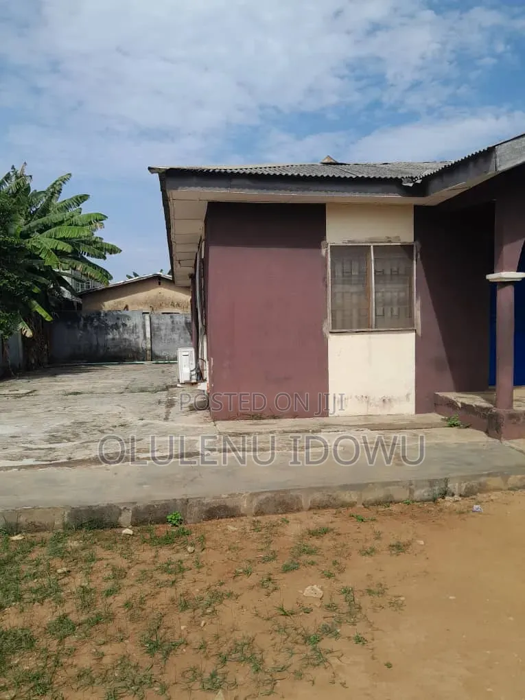 Furnished 4bdrm Bungalow in Igando / Ikotun/Igando for sale in Igando / Ikotun/Igando