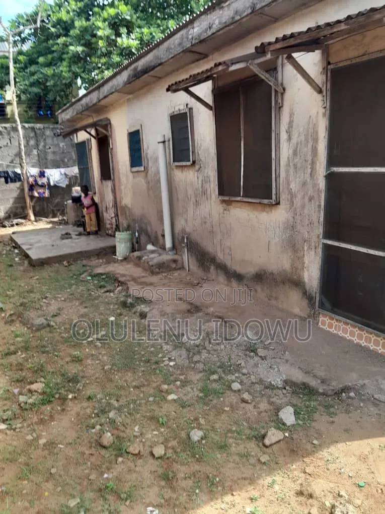 Furnished 4bdrm Bungalow in Igando / Ikotun/Igando for sale in Igando / Ikotun/Igando