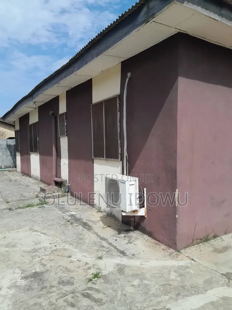 Furnished 4bdrm Bungalow in Igando / Ikotun/Igando for sale in Igando / Ikotun/Igando
