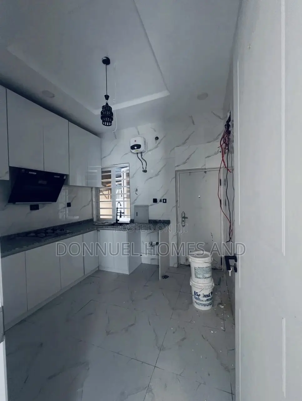 4bdrm Townhouse / Terrace in Ikota for rent in Ikota