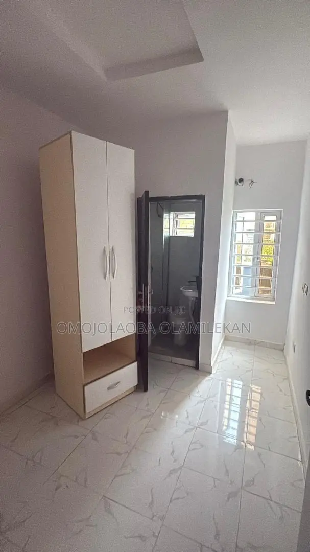 4bdrm Duplex in Ikota for rent in Ikota