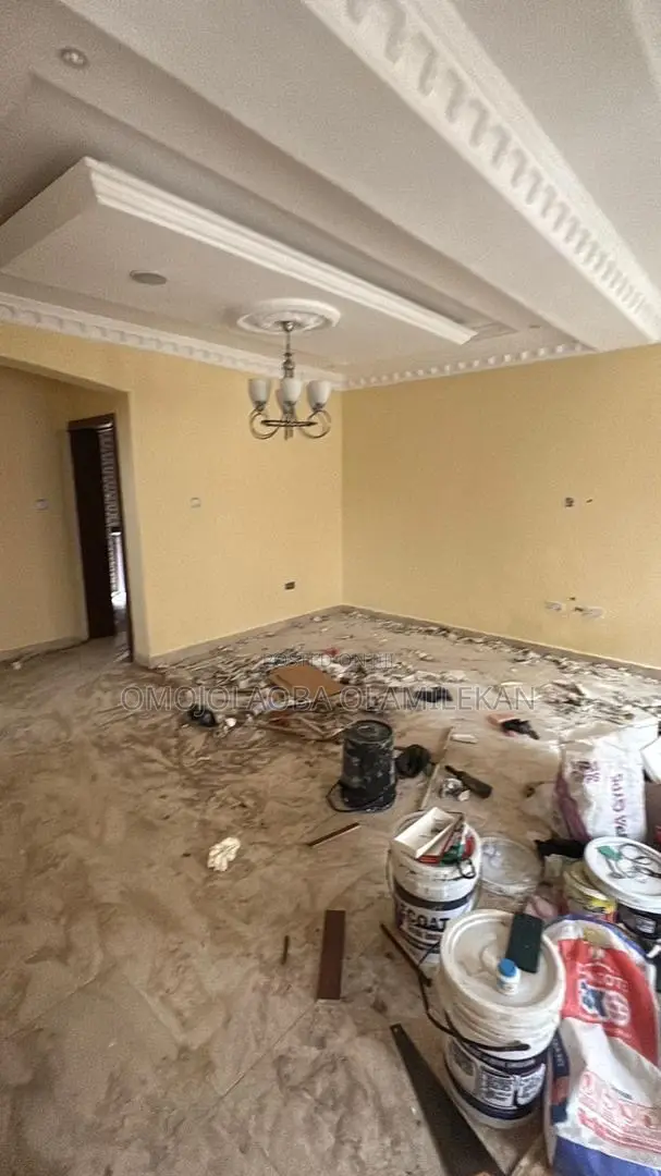 3bdrm Duplex in Ikota for rent in Ikota
