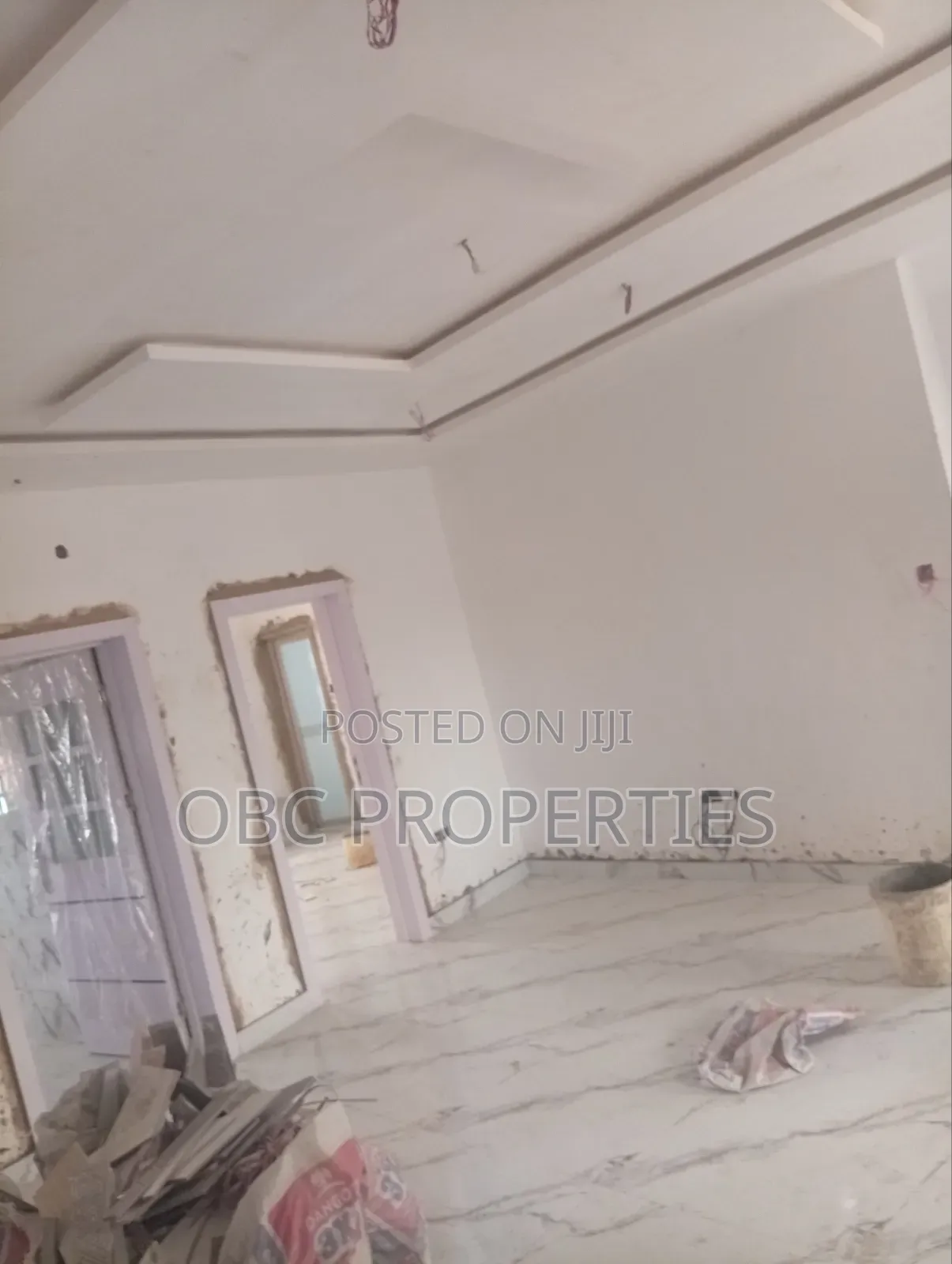 3 Bedrooms Flat for Sale in Soluyi