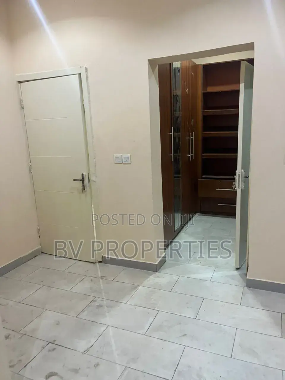 1bdrm Shared Apartment in Chevron for rent in Chevron