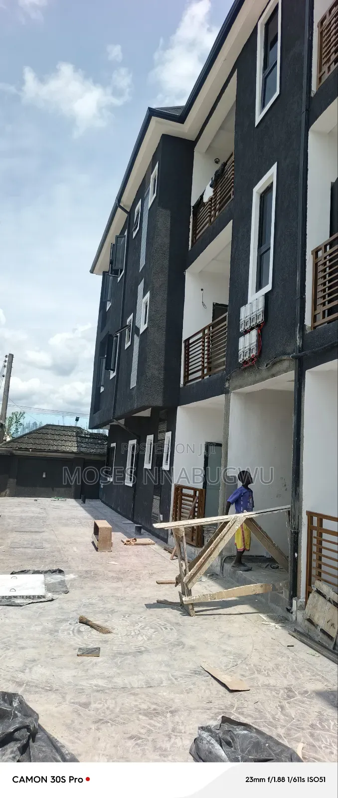 2bdrm Block of Flats in Alcon Rd Axis, Woji for rent in Woji