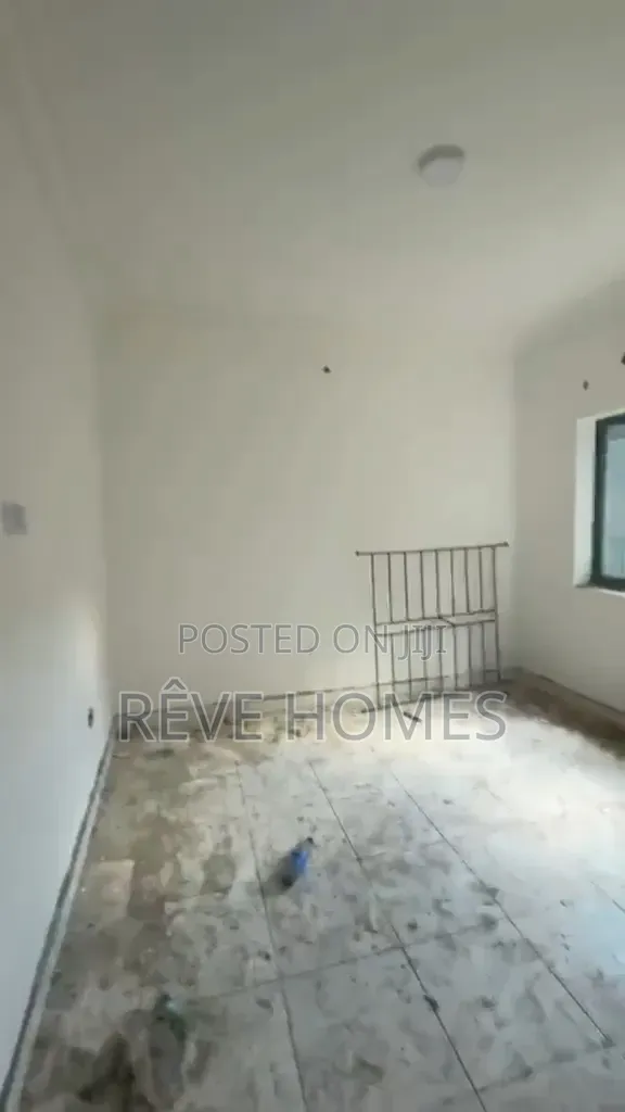 Studio Apartment in Ilupeju for rent in Ikorodu Road / Ilupeju