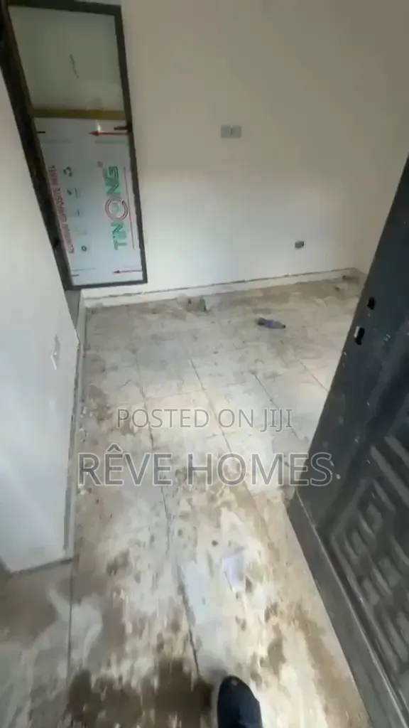 Studio Apartment in Ilupeju for rent in Ikorodu Road / Ilupeju